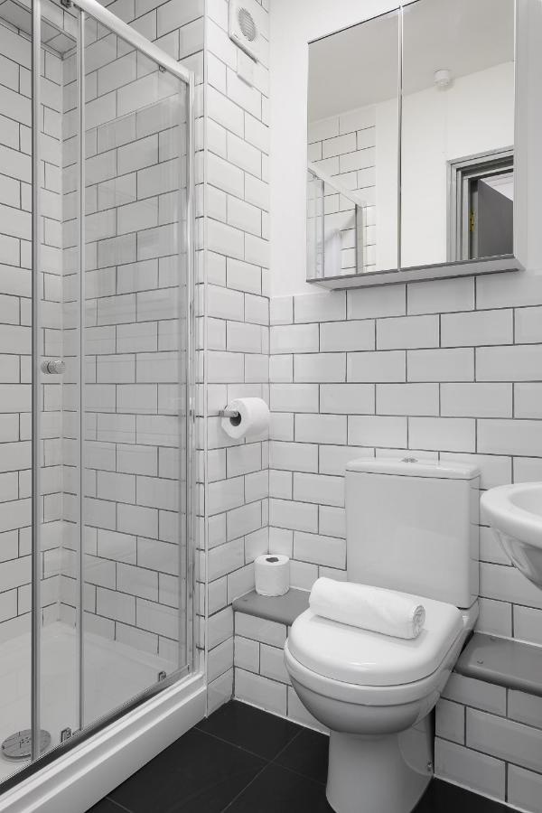 Sovereign Gate - 2 Double Bedroom Apartment In Portsmouth City Centre ภายนอก รูปภาพ