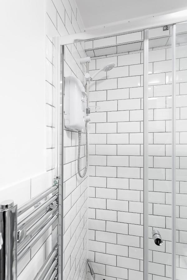 Sovereign Gate - 2 Double Bedroom Apartment In Portsmouth City Centre ภายนอก รูปภาพ